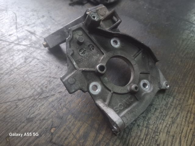 bontott FORD FOCUS II Adagoló Tartó Bak