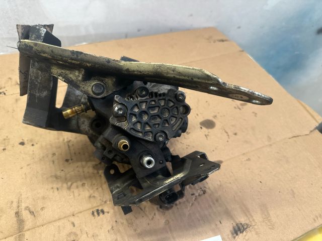 bontott FORD FOCUS II Adagoló