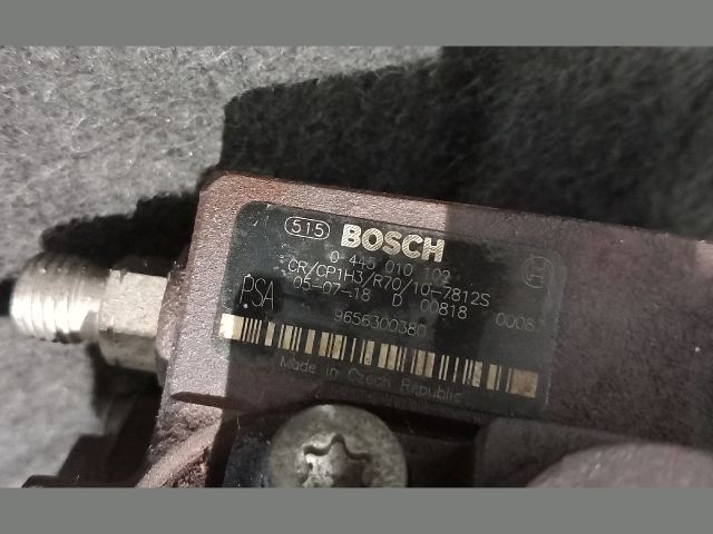 bontott FORD FOCUS II Adagoló