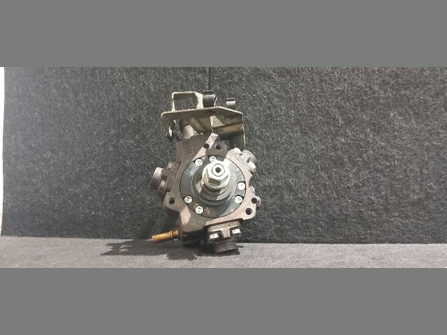 bontott FORD FOCUS II Adagoló