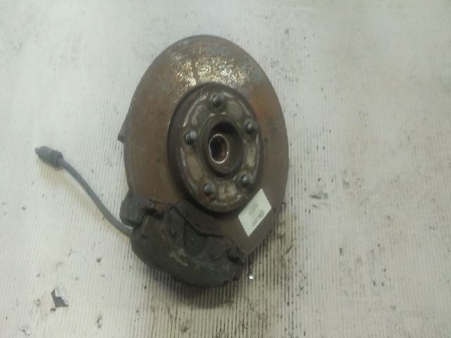 bontott FORD FOCUS II Bal első Csonkállvány Kerékaggyal