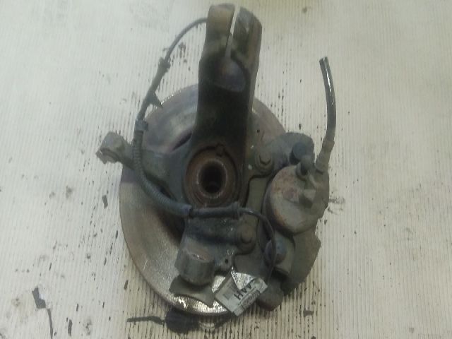 bontott FORD FOCUS II Bal első Csonkállvány Kerékaggyal