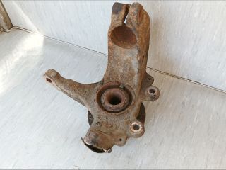 bontott FORD FOCUS II Bal első Csonkállvány Kerékaggyal