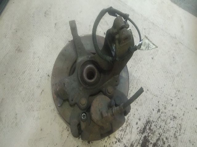 bontott FORD FOCUS II Bal első Csonkállvány Kerékaggyal