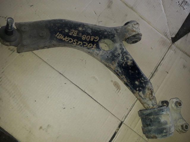 bontott FORD FOCUS II Bal első Lengőkar