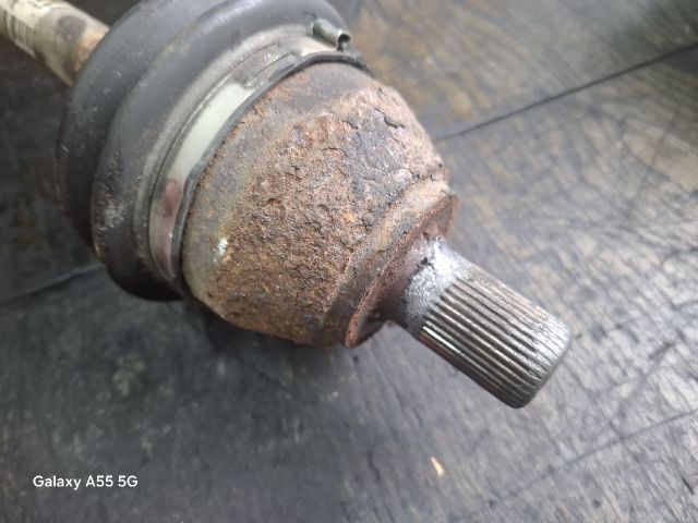 bontott FORD FOCUS II Bal Féltengely