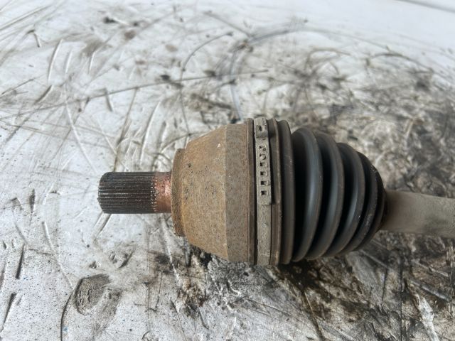 bontott FORD FOCUS II Bal Féltengely