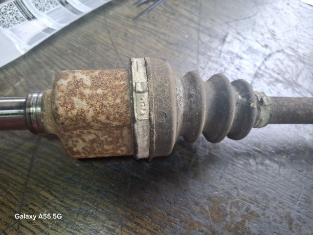 bontott FORD FOCUS II Bal Féltengely