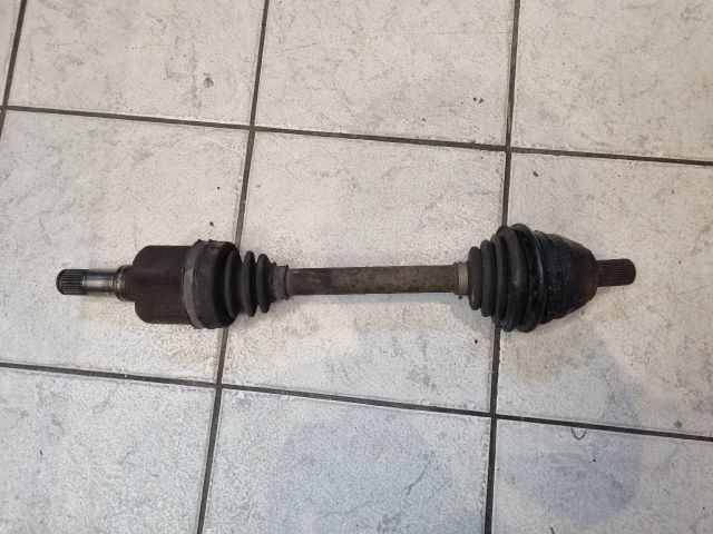 bontott FORD FOCUS II Bal Féltengely