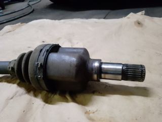 bontott FORD FOCUS II Bal Féltengely