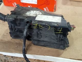 bontott FORD FOCUS II Biztosítéktábla Motortér