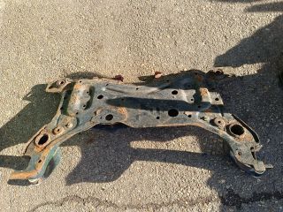 bontott FORD FOCUS II Első Bölcső