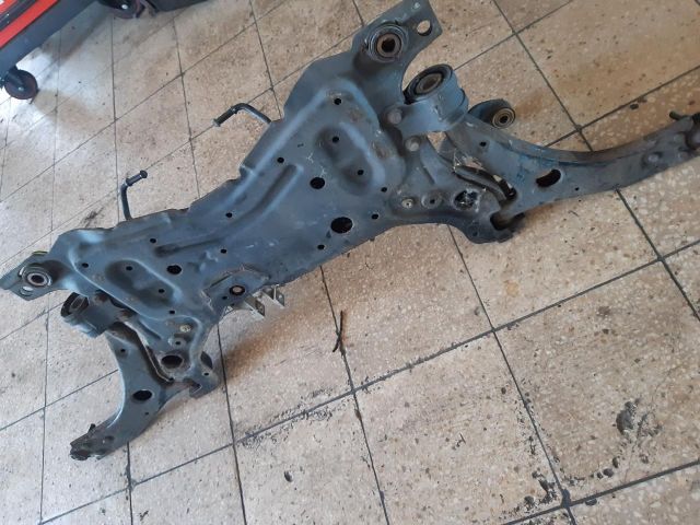 bontott FORD FOCUS II Első Bölcső