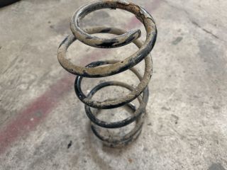 bontott FORD FOCUS II Első Rugó