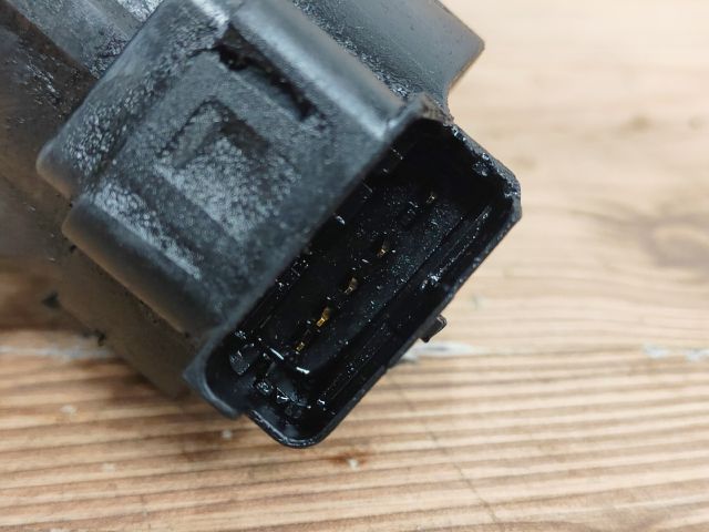 bontott FORD FOCUS II Fojtószelep (Elektromos)