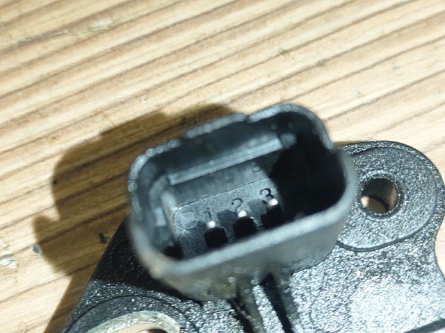 bontott FORD FOCUS II Főtengely Fordulatszám Jeladó