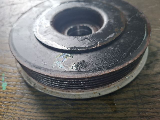 bontott FORD FOCUS II Főtengely Szíjtárcsa