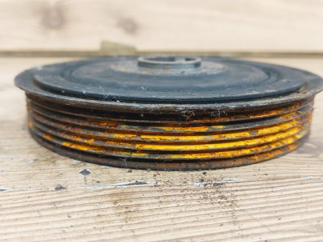 bontott FORD FOCUS II Főtengely Szíjtárcsa