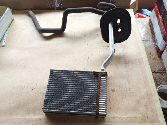 bontott FORD FOCUS II Fűtőradiátor