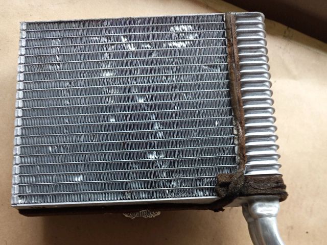 bontott FORD FOCUS II Fűtőradiátor