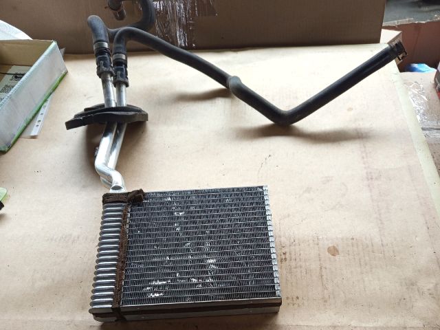 bontott FORD FOCUS II Fűtőradiátor