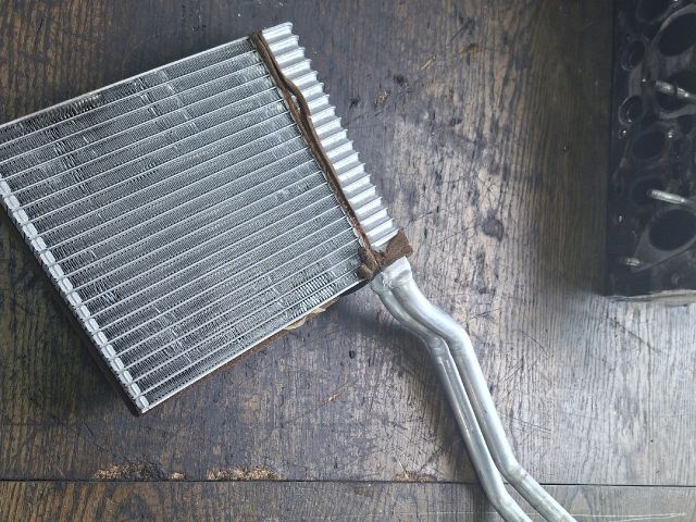 bontott FORD FOCUS II Fűtőradiátor