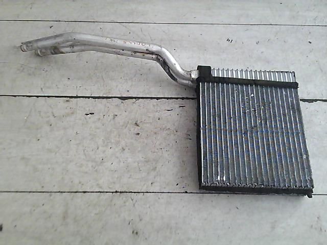 bontott FORD FOCUS II Fűtőradiátor