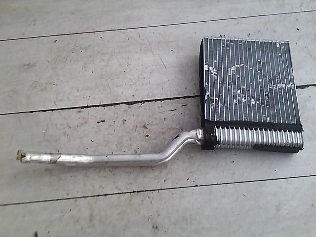 bontott FORD FOCUS II Fűtőradiátor