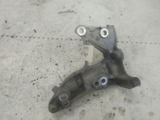 bontott FORD FOCUS II Generátor Tartó Bak