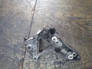 bontott FORD FOCUS II Generátor Tartó Bak