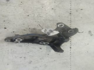 bontott FORD FOCUS II Generátor Tartó Bak