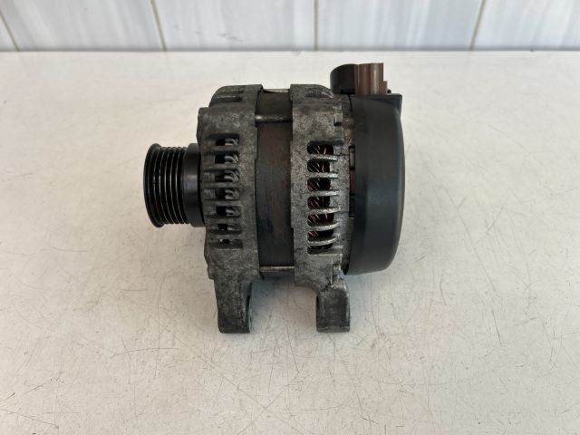 bontott FORD FOCUS II Generátor