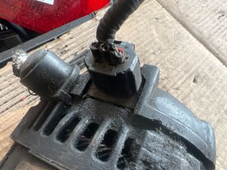 bontott FORD FOCUS II Generátor