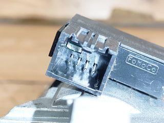 bontott FORD FOCUS II Gyújtáskapcsoló Házzal