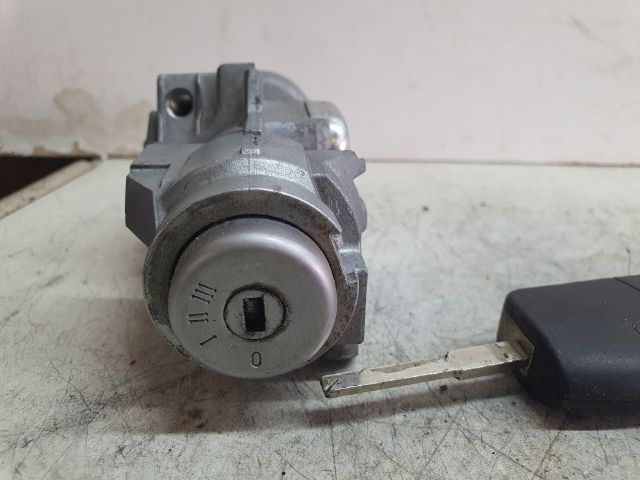 bontott FORD FOCUS II Gyújtáskapcsoló Házzal