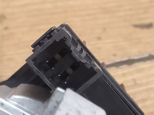 bontott FORD FOCUS II Gyújtáskapcsoló Házzal