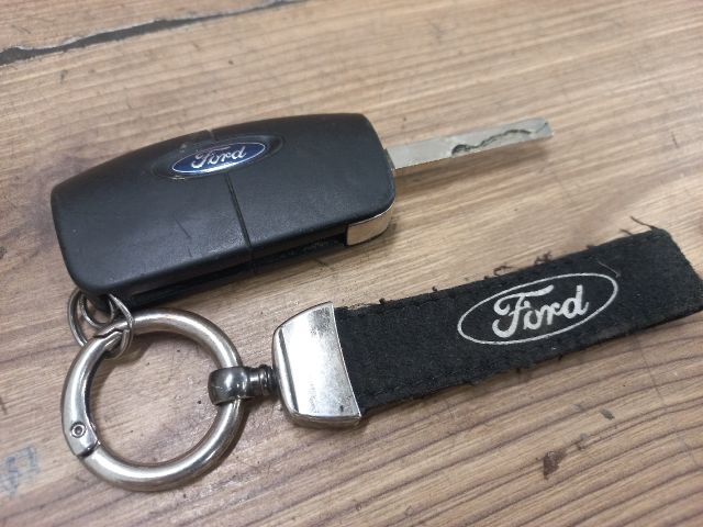 bontott FORD FOCUS II Gyújtáskapcsoló Házzal