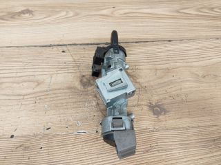 bontott FORD FOCUS II Gyújtáskapcsoló Házzal
