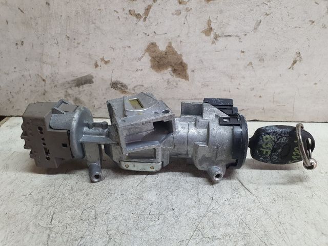 bontott FORD FOCUS II Gyújtáskapcsoló Házzal