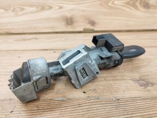 bontott FORD FOCUS II Gyújtáskapcsoló Házzal