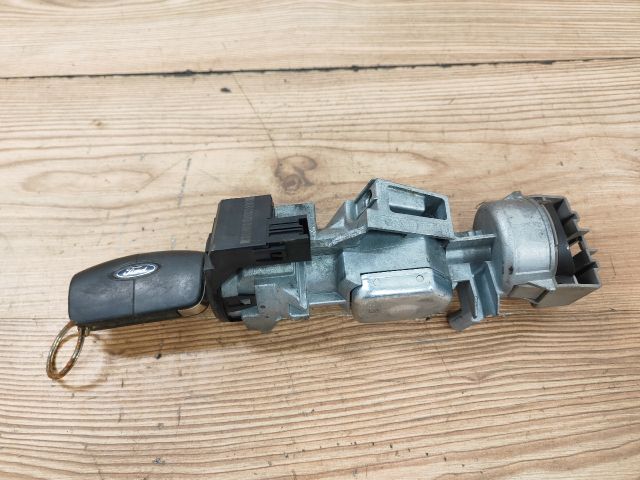 bontott FORD FOCUS II Gyújtáskapcsoló Házzal