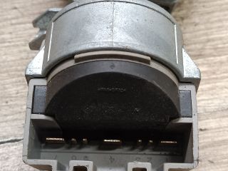 bontott FORD FOCUS II Gyújtáskapcsoló Házzal