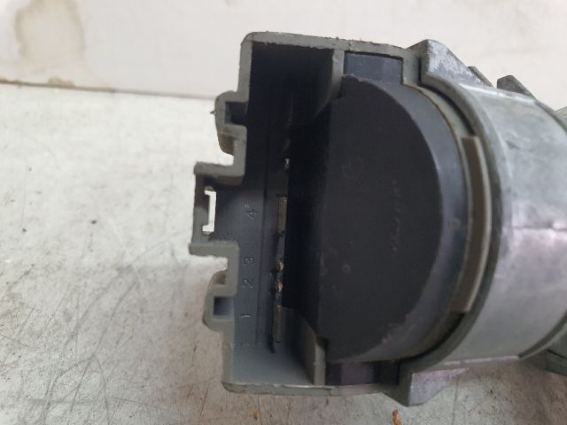 bontott FORD FOCUS II Gyújtáskapcsoló Házzal