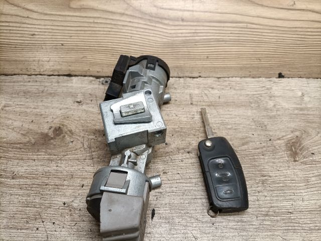 bontott FORD FOCUS II Gyújtáskapcsoló Házzal