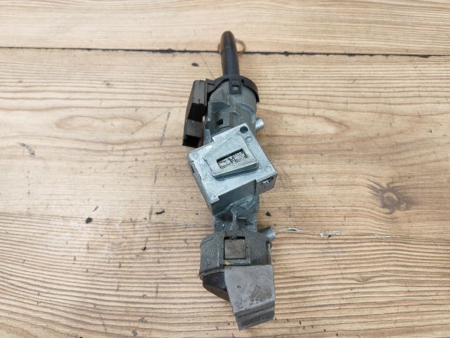 bontott FORD FOCUS II Gyújtáskapcsoló Házzal