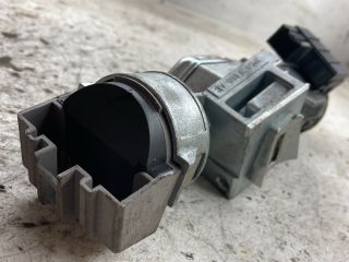 bontott FORD FOCUS II Gyújtáskapcsoló