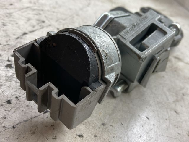 bontott FORD FOCUS II Gyújtáskapcsoló