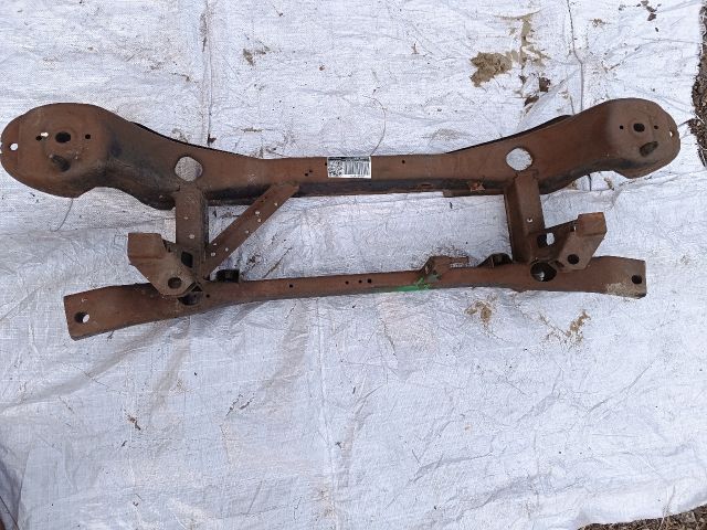 bontott FORD FOCUS II Hátsó Bölcső