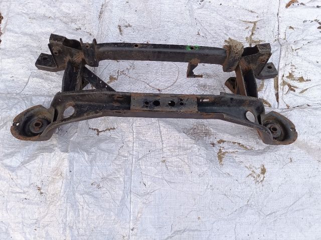 bontott FORD FOCUS II Hátsó Bölcső