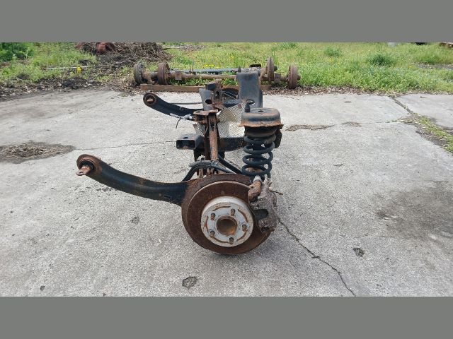 bontott FORD FOCUS II Hátsó Futómű (Részeivel)